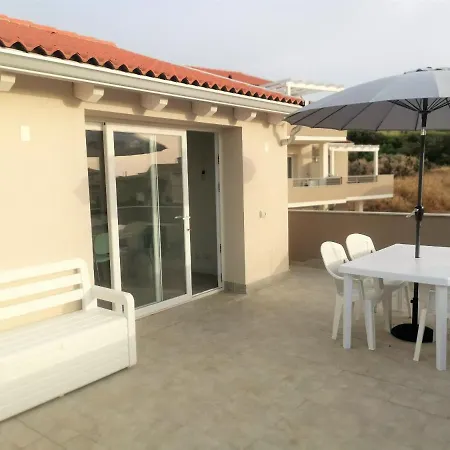 アパート Affittimoderni La Gemma カステルサルド