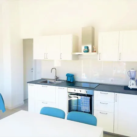 アパート Affittimoderni La Gemma カステルサルド